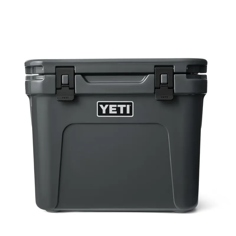 Yeti Roadie 32 Wheeled Cool Box - Charcoal