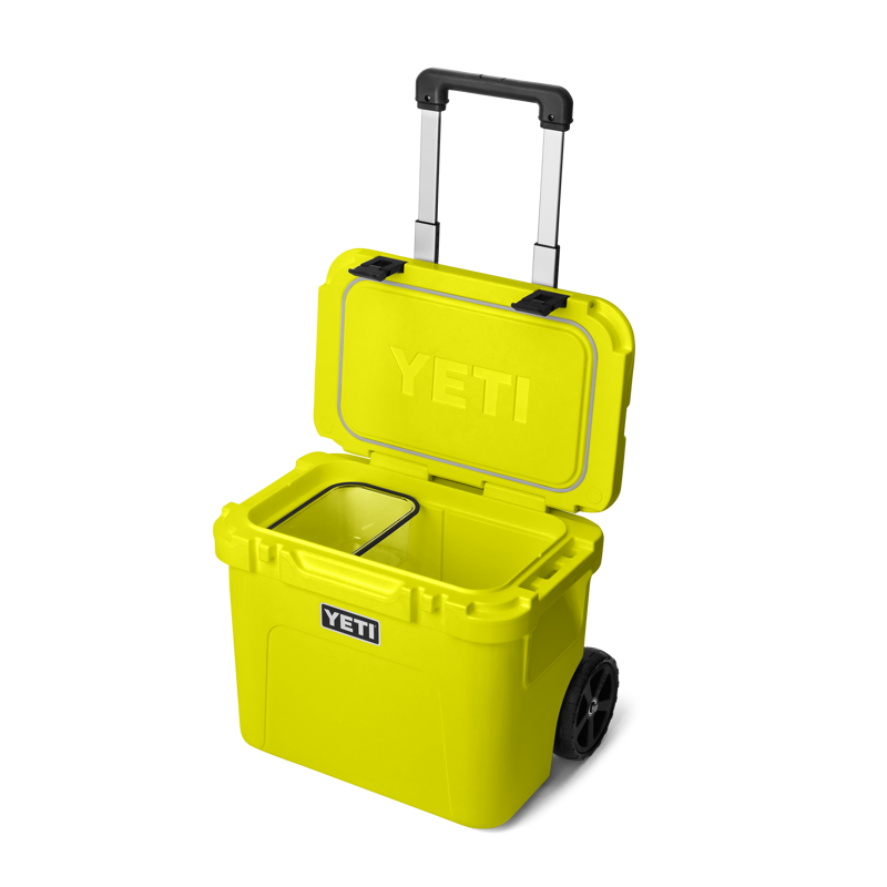 Yeti Roadie 32 Wheeled Cool Box - Firefly Yellow-6