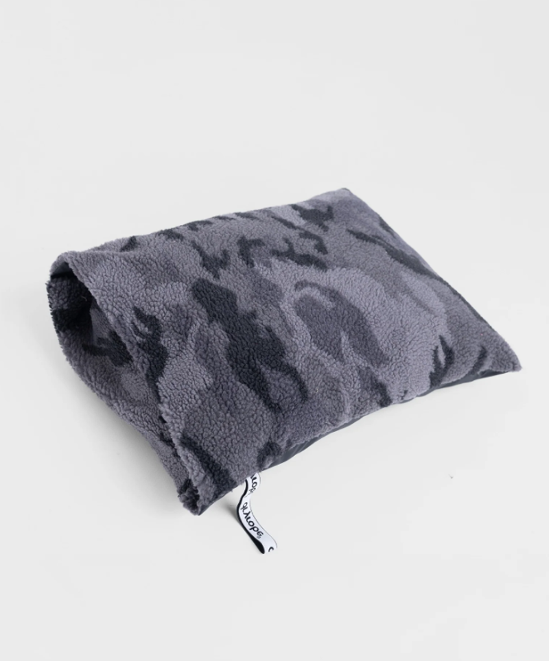 Dryrobe Cushion Cover Black Camo-2