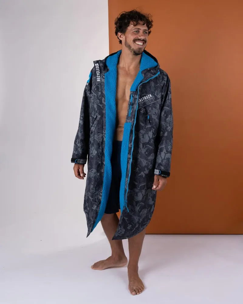 Saltrock Men's Digicamo Four Seasons Change Robe - Black-1