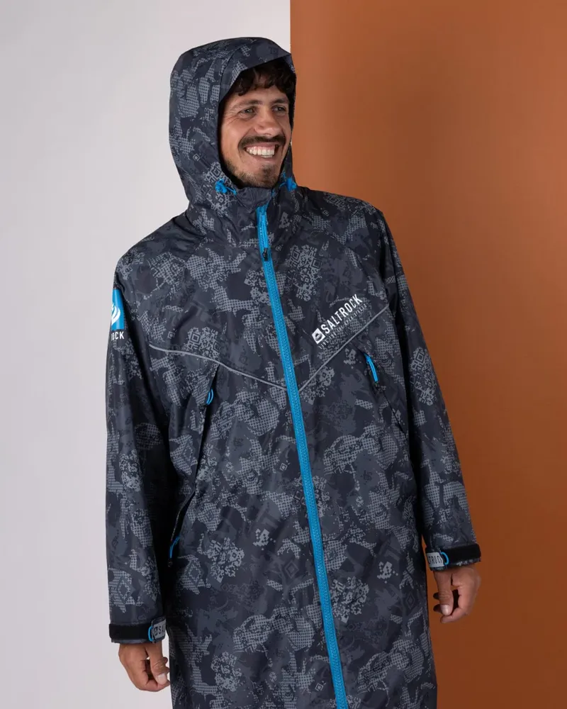 Saltrock Men's Digicamo Four Seasons Change Robe - Black-3