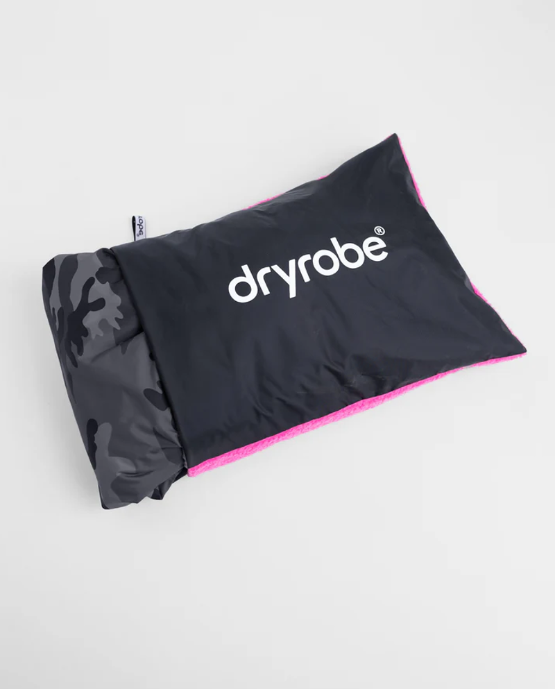 Dryrobe Cushion Cover - Black/Pink
