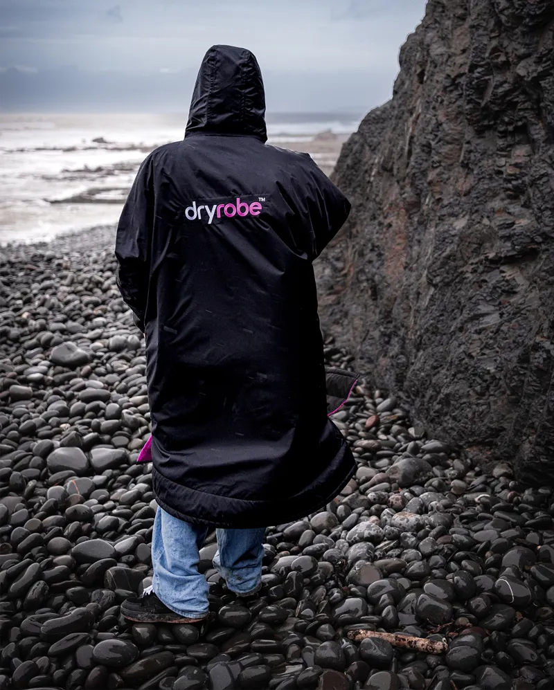 Dryrobe Long Sleeve Black/Pink-3